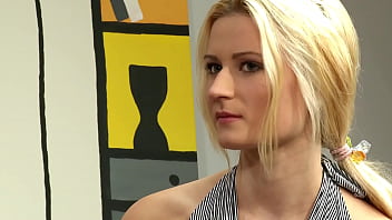 Nieśmiała Blond Laska Do Ruchania